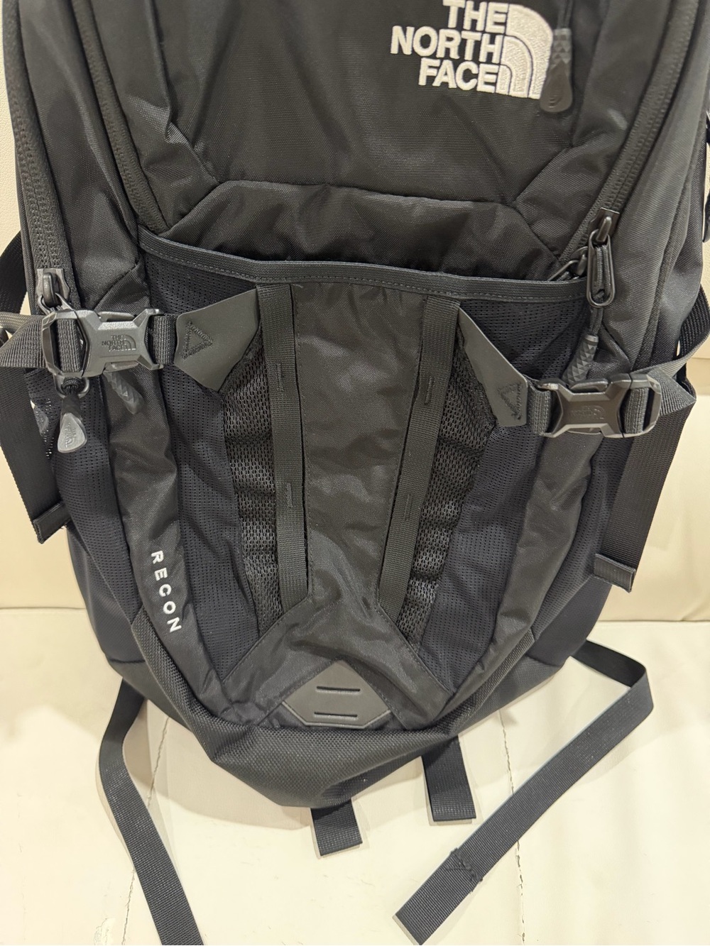 The North Face Recon Backpack Black 30L ,15  Laptop School Travel Hiking Bag NWT - Picture 6 of 16